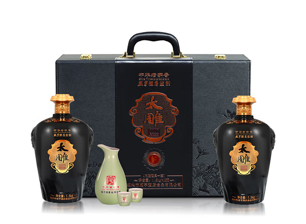 东莞咸亨酒店太雕黄酒回收太雕2007原酿礼盒1.5kg*2糯米酒半甜绍兴黄酒